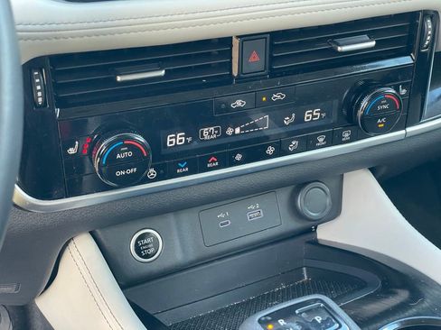 Certified 2022 Nissan Rogue SL w/ SL Premium Package image 17