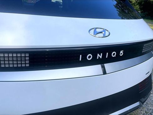 Used 2024 Hyundai Ioniq 5 SE AWD/4WD image 9