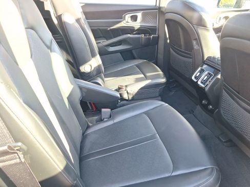 Used 2022 Kia Sorento SX image 32