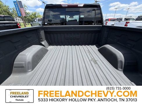 Used 2023 GMC Sierra 1500 SLT w/ SLT Premium Plus Package AWD/4WD image 14