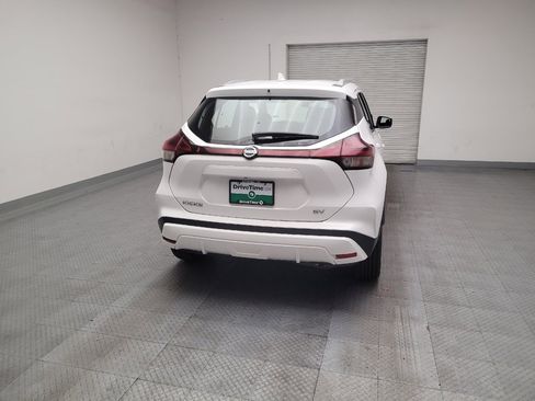 Used 2021 Nissan Kicks SV FWD image 7