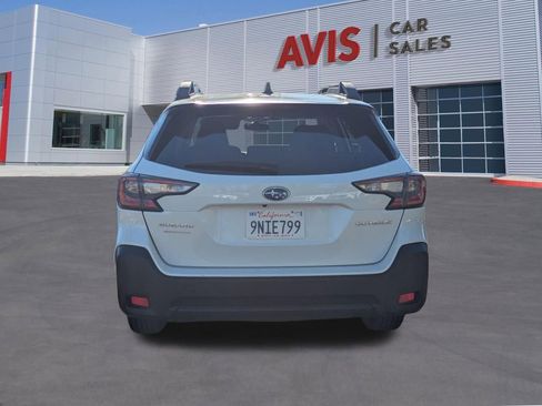 Used 2025 Subaru Outback Premium image 7