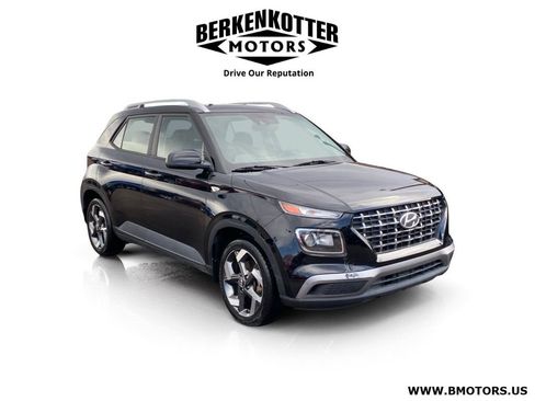 Used 2021 Hyundai Venue SEL FWD image 1