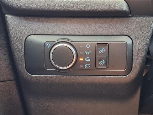 Certified 2025 Ford Escape Active FWD image 23