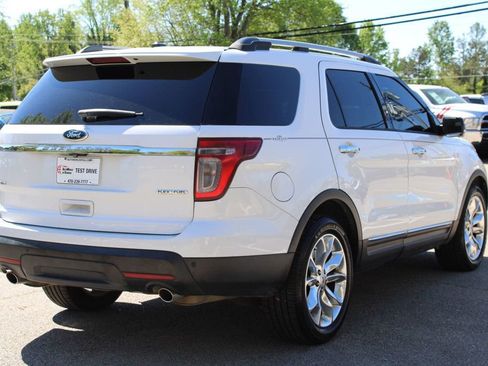 Used 2015 Ford Explorer XLT w/ Equipment Group 202A image 8
