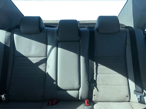 Used 2015 Toyota Camry XSE w/ Moonroof Package image 12