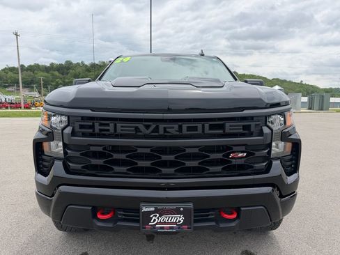 Used 2024 Chevrolet Silverado 1500 Custom Trail Boss AWD/4WD image 2