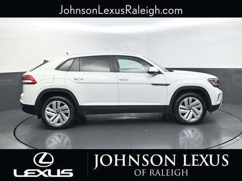Used 2023 Volkswagen Atlas Cross Sport SE image 6