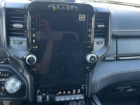 Used 2023 RAM 1500 Limited AWD/4WD image 17