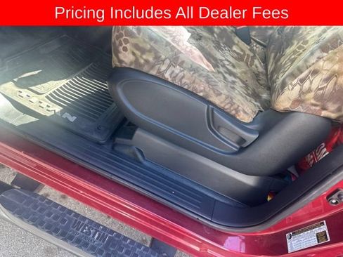 Used 2017 Nissan Titan S AWD/4WD image 7
