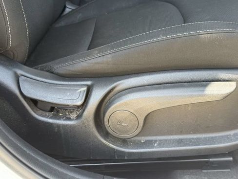 Used 2022 Kia Forte LXS FWD image 27