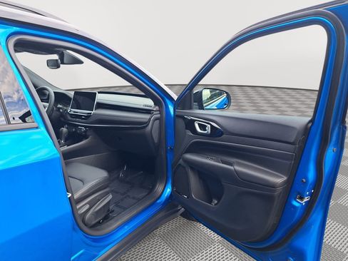 New 2026 Jeep Compass Limited image 17