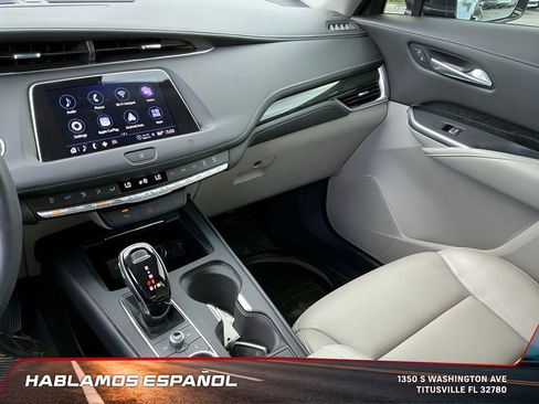 Used 2021 Cadillac XT4 Premium Luxury image 34