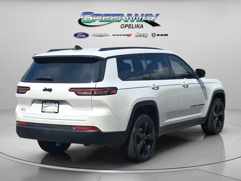 Used 2024 Jeep Grand Cherokee L Altitude RWD image 7