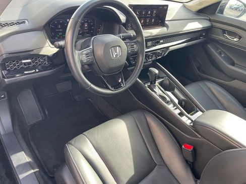 Used 2023 Honda Accord EX-L image 5