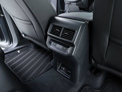 New 2026 Volkswagen Atlas Cross Sport SEL R-Line AWD/4WD image 39