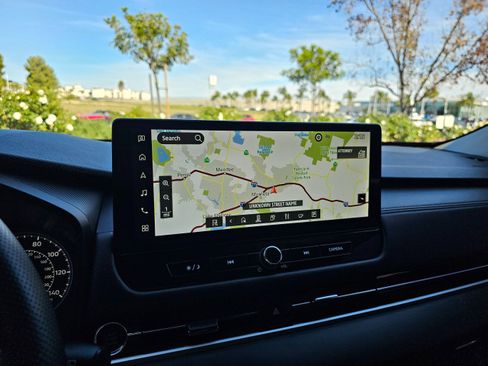 Used 2025 Mitsubishi Outlander SE image 32