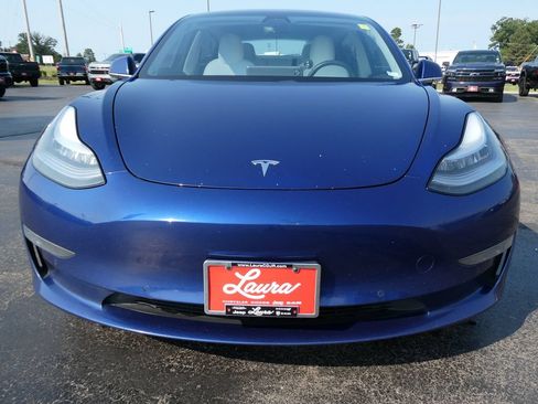 Used 2020 Tesla Model 3 Long Range AWD/4WD image 9