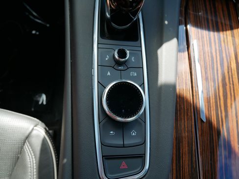 Used 2022 Cadillac Escalade ESV Premium Luxury AWD/4WD image 32