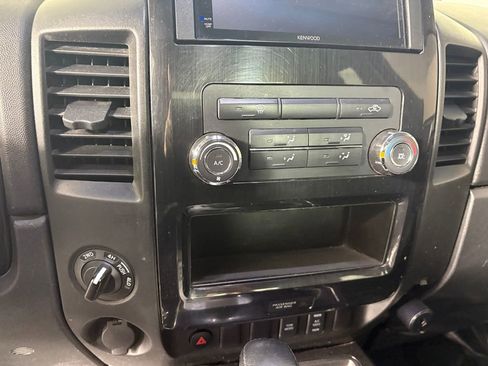 Used 2014 Nissan Titan SV w/ SV Value Truck Package image 19