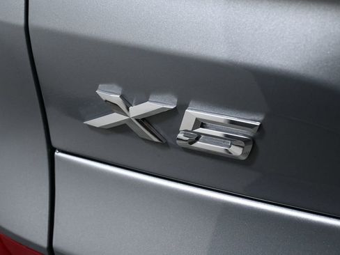 New 2026 BMW X5 xDrive40i w/ M Sport Package image 40