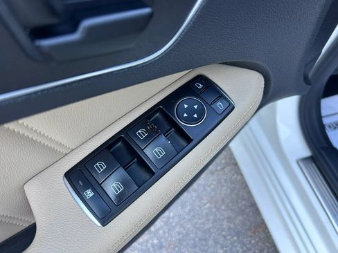 Used 2012 Mercedes-Benz E 350 Sedan image 25