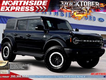 New 2025 Ford Bronco Outer Banks w/ Sasquatch Package