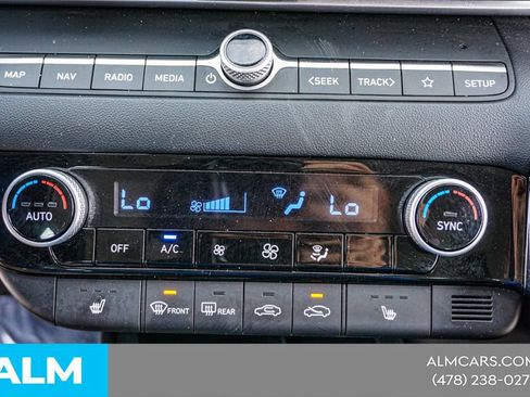 Used 2024 Hyundai Elantra Limited FWD image 38