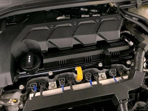 Used 2025 Hyundai Venue SEL image 31