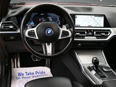Used 2022 BMW 330e w/ M Sport Package RWD image 32