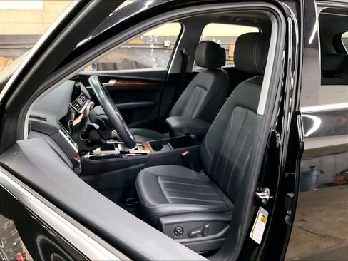 Used 2023 Audi Q5 2.0T Premium Plus AWD/4WD image 27