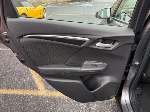 Used 2018 Honda Fit EX image 13