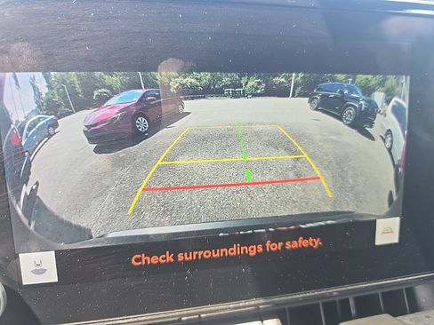 Used 2024 Toyota RAV4 XLE FWD image 20