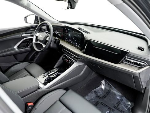 New 2025 Audi Q5 Premium Plus image 22