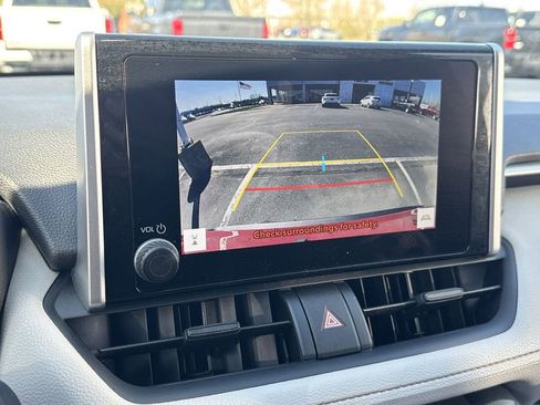 Used 2023 Toyota RAV4 XLE w/ Convenience Package image 24