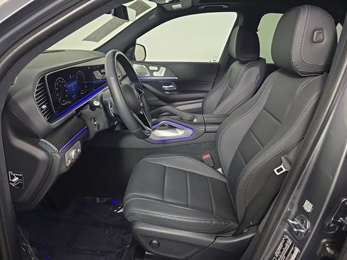Certified 2025 Mercedes-Benz GLE 450e 4MATIC w/ Driver Assistance Package image 5