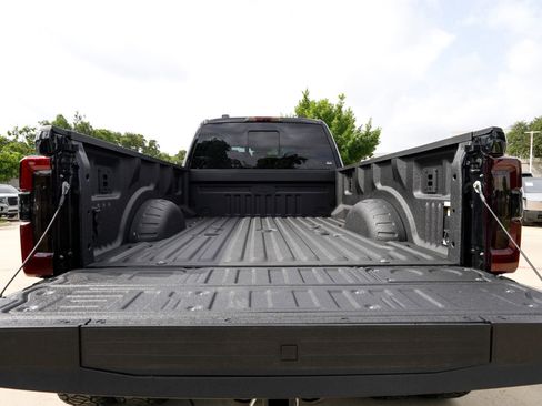 Used 2026 Ford F450 Platinum w/ FX4 Off-Road Package AWD/4WD image 5