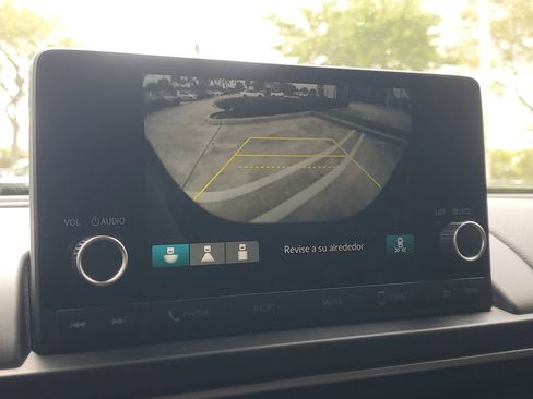Used 2025 Honda Pilot Sport image 28