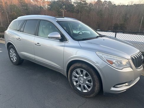 Used 2013 Buick Enclave Leather image 2