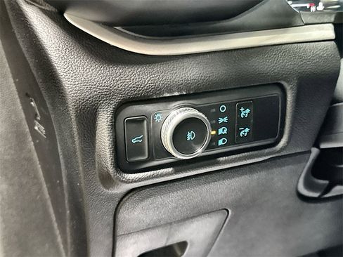 Used 2022 Ford Explorer XLT w/ Equipment Group 202A image 16