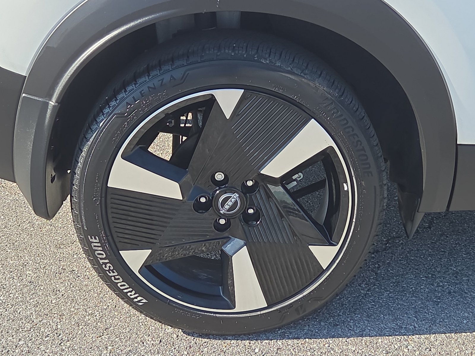 Used 2025 Nissan Kicks SR w/ Illumination Package AWD/4WD image 7