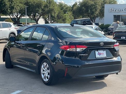 Used 2025 Toyota Corolla LE FWD image 6