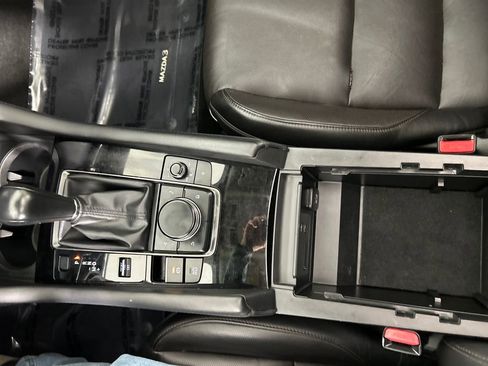 Used 2022 MAZDA MAZDA3 s image 15