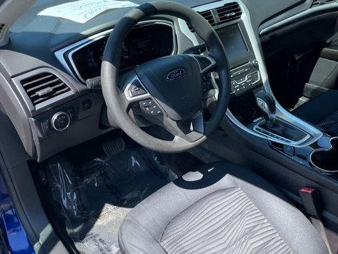 Used 2016 Ford Fusion SE FWD image 9