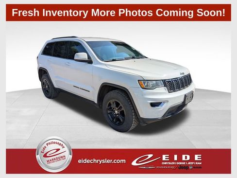 Used 2017 Jeep Grand Cherokee Laredo w/ Quick Order Package 23E AWD/4WD image 1