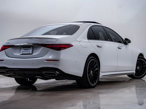 Used 2024 Mercedes-Benz S 580 4MATIC Sedan image 9