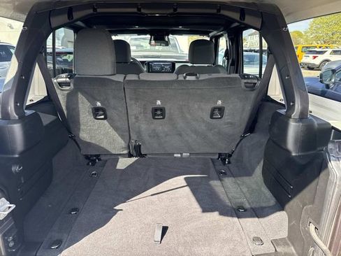 Used 2025 Jeep Wrangler Unlimited Sport AWD/4WD image 5