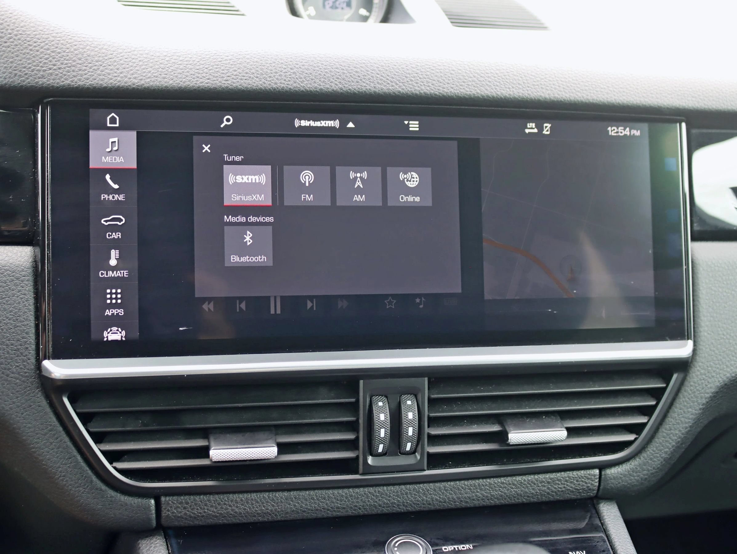 Used 2019 Porsche Cayenne AWD/4WD image 24