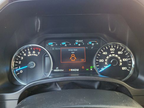 Used 2017 Ford F150 Lariat w/ Equipment Group 502A Luxury AWD/4WD image 10