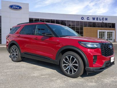 New 2025 Ford Explorer ST-Line w/ Premium Package